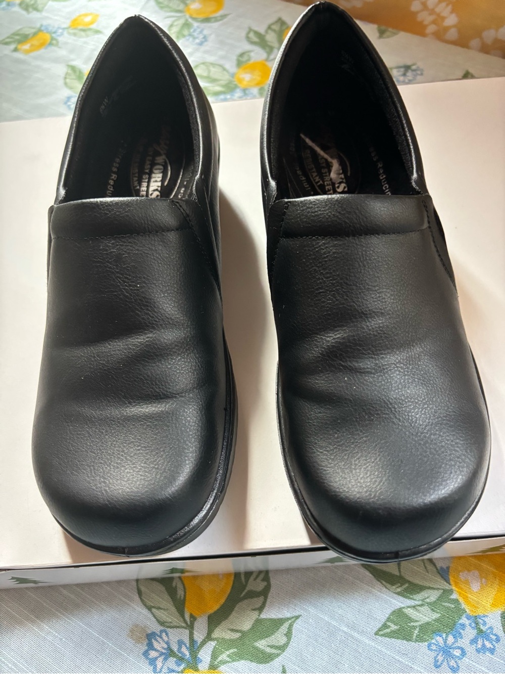 Easy Works By Easy Street Work Non-Slip Clogs Black Women’s Size 6.5 Wide